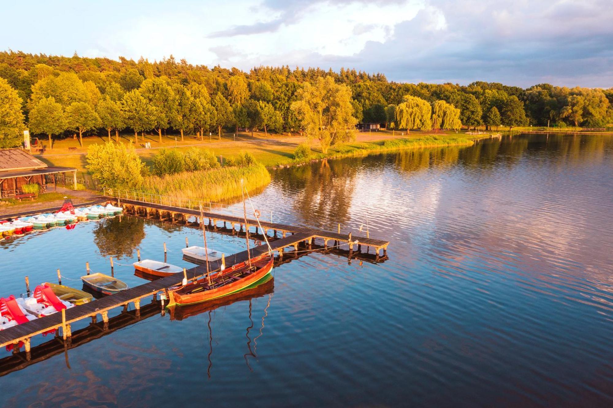 Kurhaus Am Inselsee Гюстров Экстерьер фото