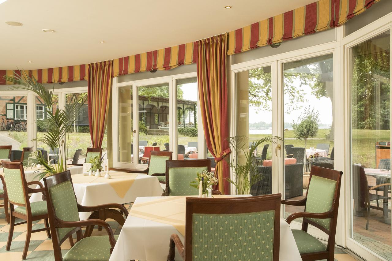 Kurhaus Am Inselsee Гюстров Экстерьер фото