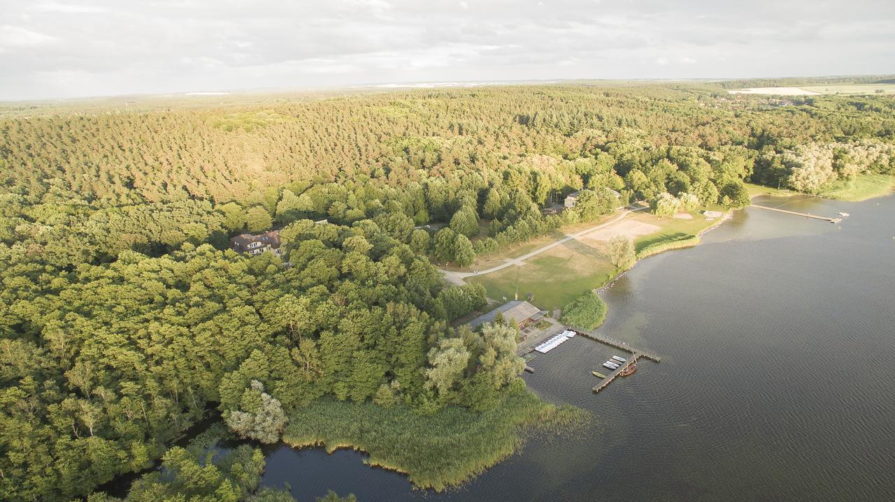 Kurhaus Am Inselsee Гюстров Экстерьер фото